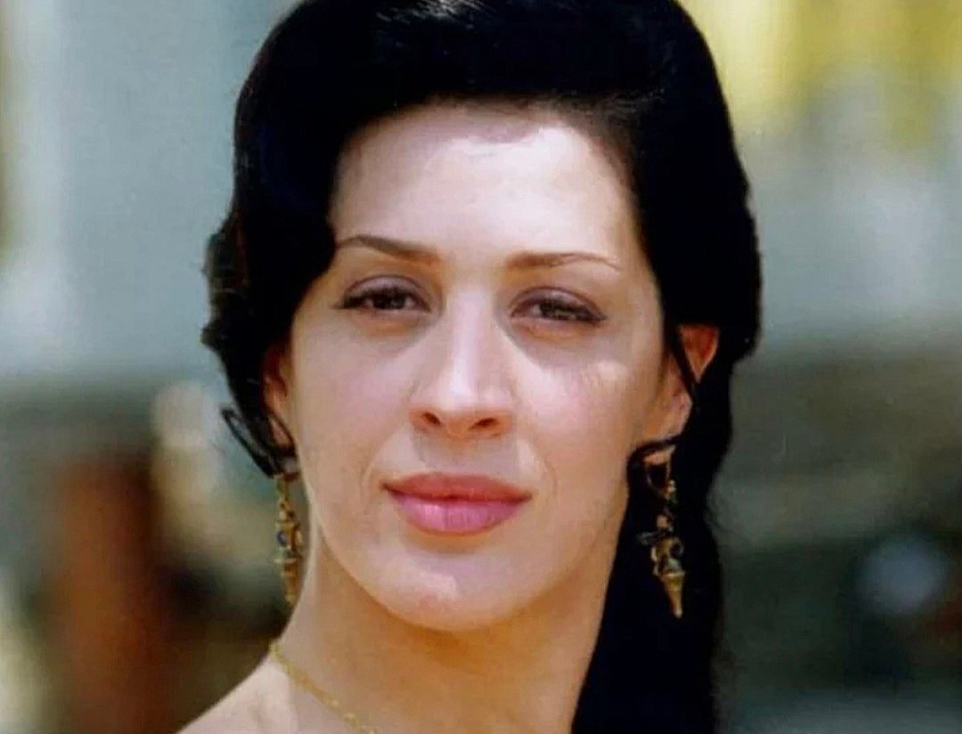 Claudia Raia faz revelações inéditas sobre bastidores de ‘Terra Nostra’: “Novela confusa”