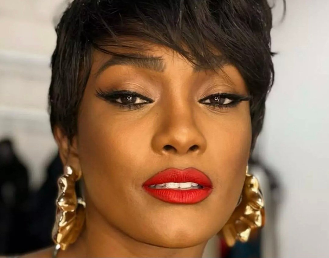 Erika Januza fala sobre amor-próprio após fim de noivado com produtor