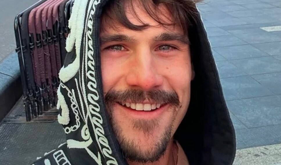 Nicolas Prattes fala sobre prêmio internacional inusitado após Mania de Você