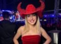 Musa da Embaixada Vila São José, Marina Orlanda rouba a cena com look poderoso no Rodeio de Bragança Paulista