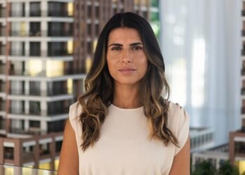 Patricia Rosa, conhecida por muitos no mercado imobiliário pelo codinome "Vida", atua há 18 anos e é reconhecida pela forte rede de relacionamentos construída ao longo da carreira