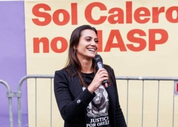 Manifestação na Avenida Paulista reúne centenas de pessoas em defesa dos animais e pede leis severas para maus tratos