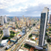 Goiânia também se beneficia da movimentação turística ao funcionar como porta de entrada para visitantes que seguem para diferentes regiões do estado
