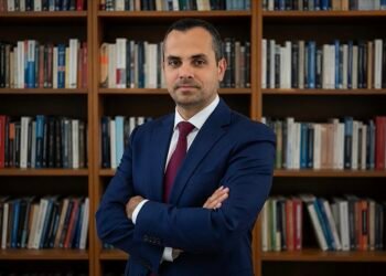 Bruno Favarelli defende que a comunicação visual profissional deve ser uma aliada de outras estratégias para o fortalecimento de pequenos e médios negócios.