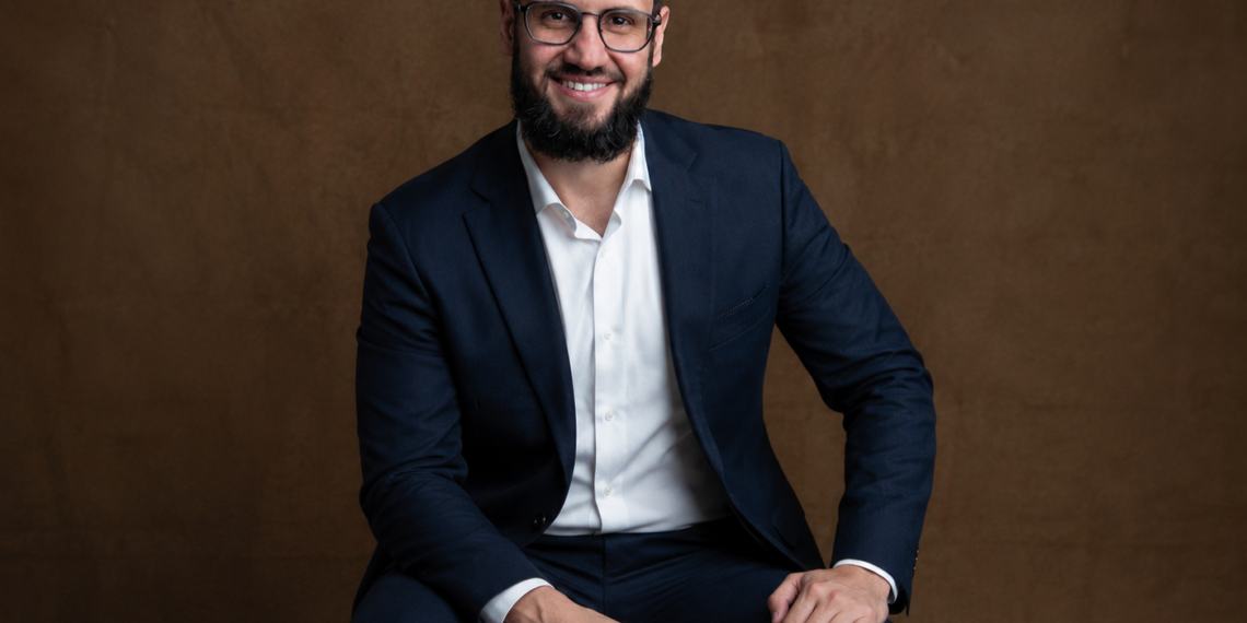 Paulo Brenha destaca que o cliente transita entre os ambientes físico e digital, e a empresa que sabe ler esse comportamento ganha relevância.