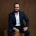 Paulo Brenha destaca que o cliente transita entre os ambientes físico e digital, e a empresa que sabe ler esse comportamento ganha relevância.
