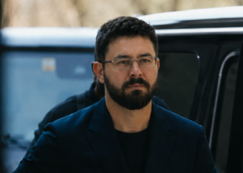 Leo Bentier investe em Operadores Financeiros Independentes para serem representantes de clientes, não apenas vendedores de produtos.