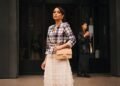 Giovanna Veríssimo afirma que a roupa é apenas parte da conversa sobre moda, comportamento e estilo, e a verdade é fundamental nesse conceito.