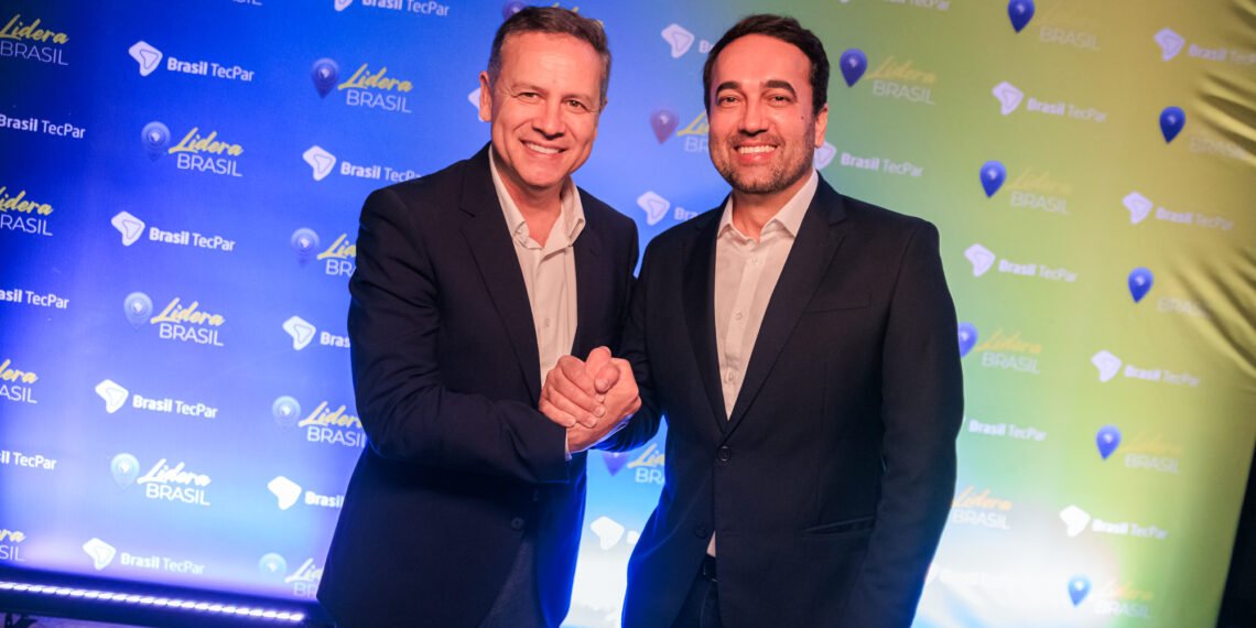 Os executivos Gustavo Pozzebon (Brasil TecPar) e Gil Alves (Allrede Telecom)