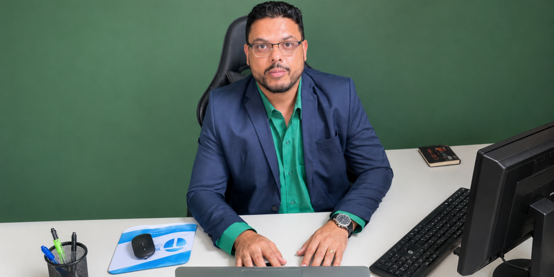 Fernando Moreira dos Santos alerta sobre a importância de encontrar modalidades de crédito com juros mais baixos, como o consignado.