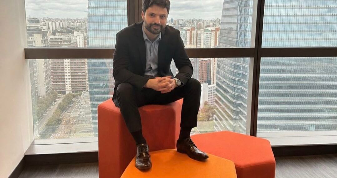 Simões Pires projeta R$1 bi em faturamento até 2030 com modelo AI-First e consolida sua posição nas áreas de consultoria tributária e empresarial, inovação e fomento, logística e comércio exterior.