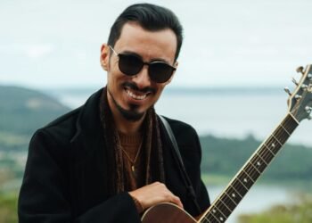 Cantor e compositor Léo Richar vive uma nova fase na carreira e reforça um projeto de expansão voltado ao mercado nacional.