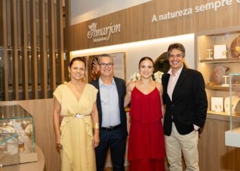 Da esqr. para dir. Isabel Ribeiro e Marcos Ribeiro fundadores da Amarjon; Raquel Neves Diretora de Marketing da Amarjon; e Renato Novis Mendonça Cofundador