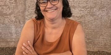 Lucinea de Lima Caldeira, contemplada com R$ 1 milhão na edição de junho do Pix do Milhão. Foto: divulgação/Pix do Milhão.