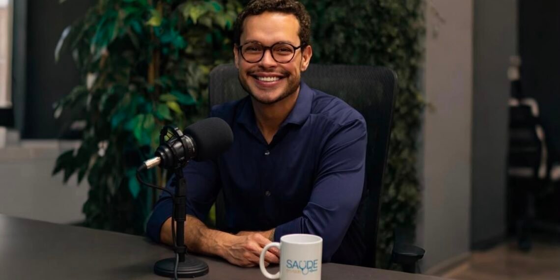 Dr. Gabriel presente no podcast.